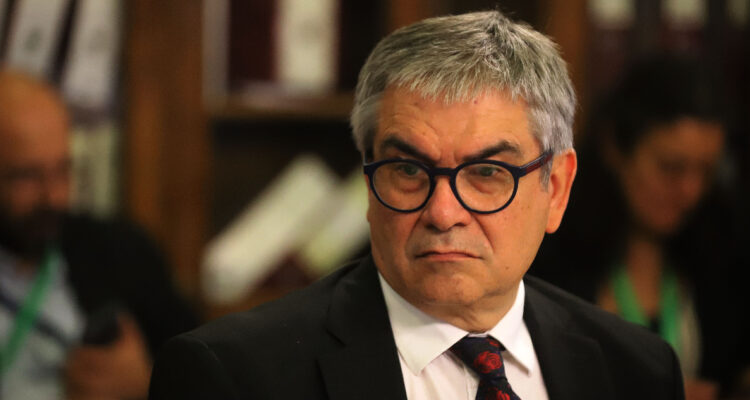 “Mala señal”: Critican idea de Marcel de bajarse de foro mundial donde debía atraer inversionistas