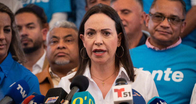 La principal amenaza para Maduro: María Machado inicia campaña para las presidenciales en Venezuela