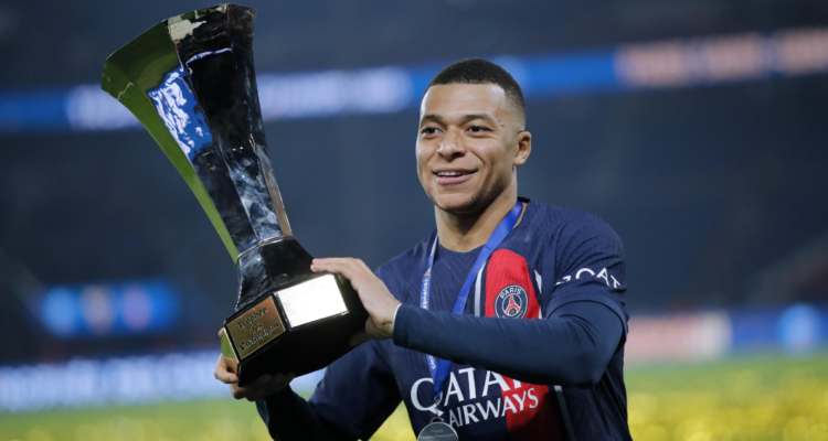 Kylian Mbappé habría rechazado marcharse al Real Madrid.