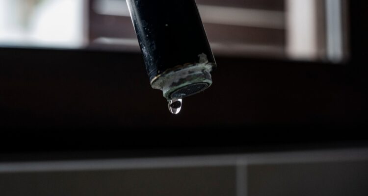 Este martes comienza megacorte de agua de 32 horas que afectará a sectores de tres comunas