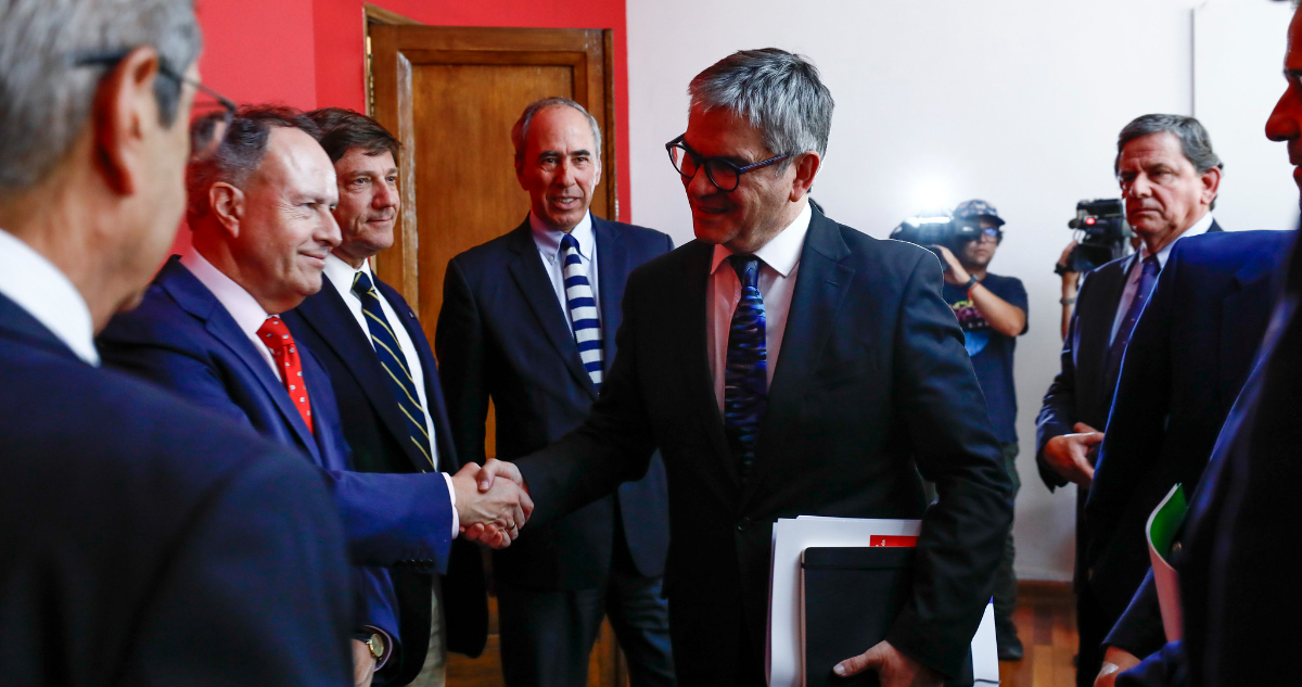 ¿En qué va el Pacto Fiscal?: Los repartos y alcances entre el Gobierno, gremios y partidos políticos