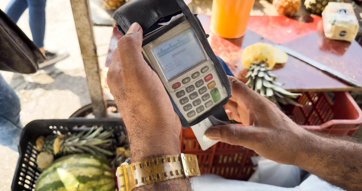 “Sin secreto”: Por qué en Venezuela clientes deben revelar la clave para comprar con tarjeta de débito