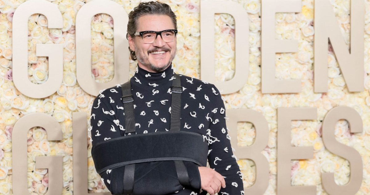 Pedro Pascal explicó por qué usó cabestrillo en los Globos de Oro: “Me sacaron la cresta”