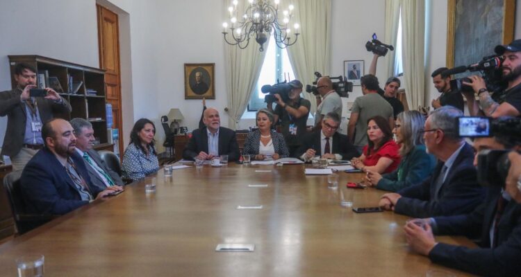 Fórmula “3 y 3” en reforma de pensiones garantizaría votos para que Gobierno pase proyecto al Senado