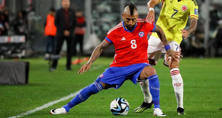 Arturo Vidal mantiene en vilo a los hinchas del América de Cali.