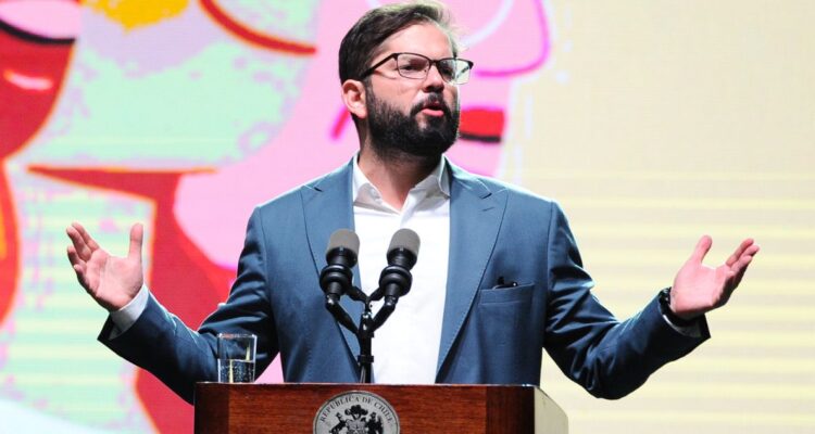 Boric acusa que periodistas “se burlaban” de caletas con perspectiva de género y les pide “seriedad”