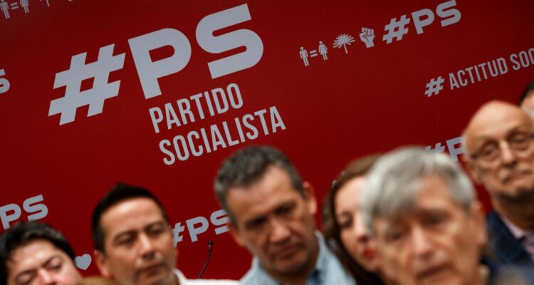 PS irá al TC por Ley Corta de Isapres: acusan a derecha y demócratas de favorecer negocio de la salud