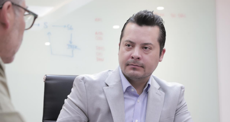 Alcalde Boris Chamorro por rechazo del PS a suspender su militancia