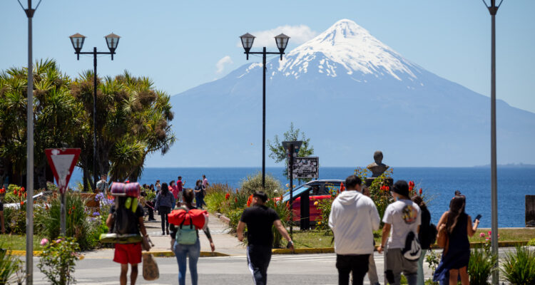 “Puerto Varas está de moda”: Forbes publica sobre migración de santiaguinos al sur y lo “bueno” de eso