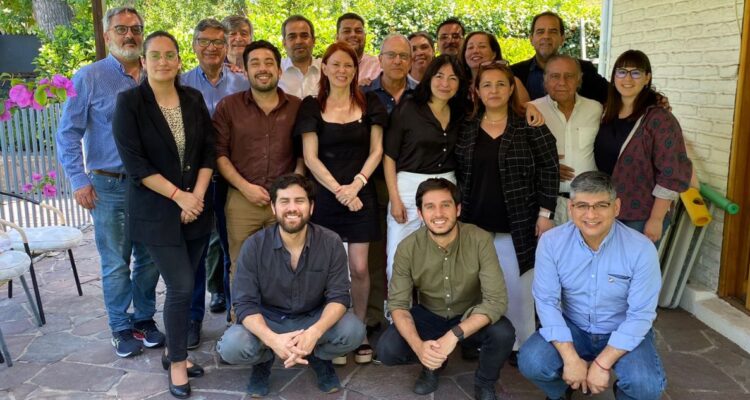 Oficialismo confirma lista única para las elecciones de 2024 y hace guiños a la DC e independientes