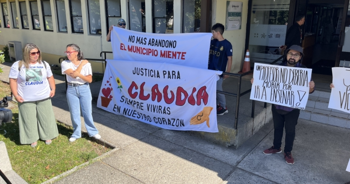 San Pedro de la Paz: familiares de víctimas de fatal accidente y vecinos protestan contra el Alcalde