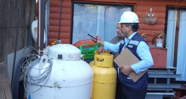 Valdivia: SEC oficia a 2 hostales y un sitio de cabañas tras detectar deficiencias eléctricas y de gas
