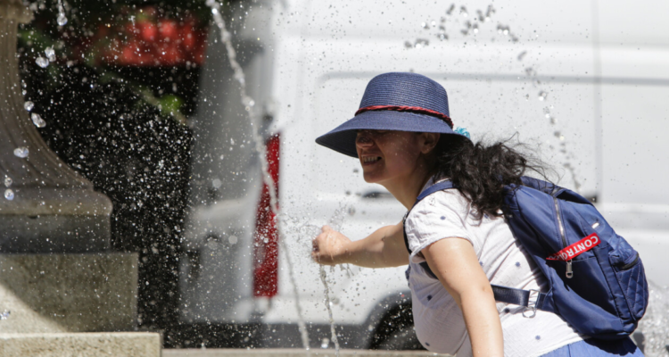 Sobre 37 grados ola de calor mantiene en alerta a diez regiones del país