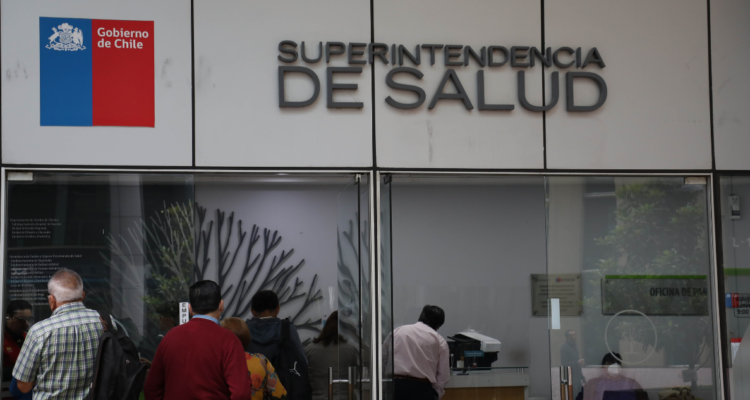 suspenden cobros nonatos y menores de 2 años