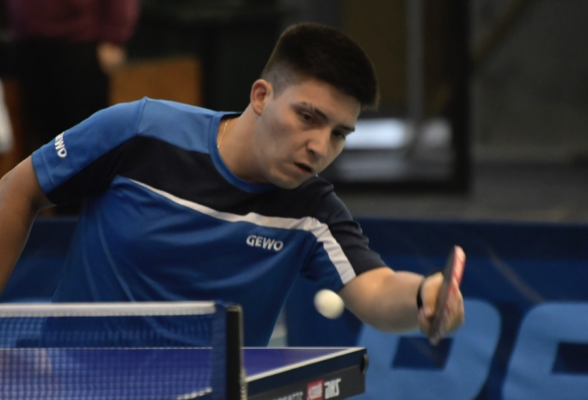 Jorge Paredes en el tenis de mesa.