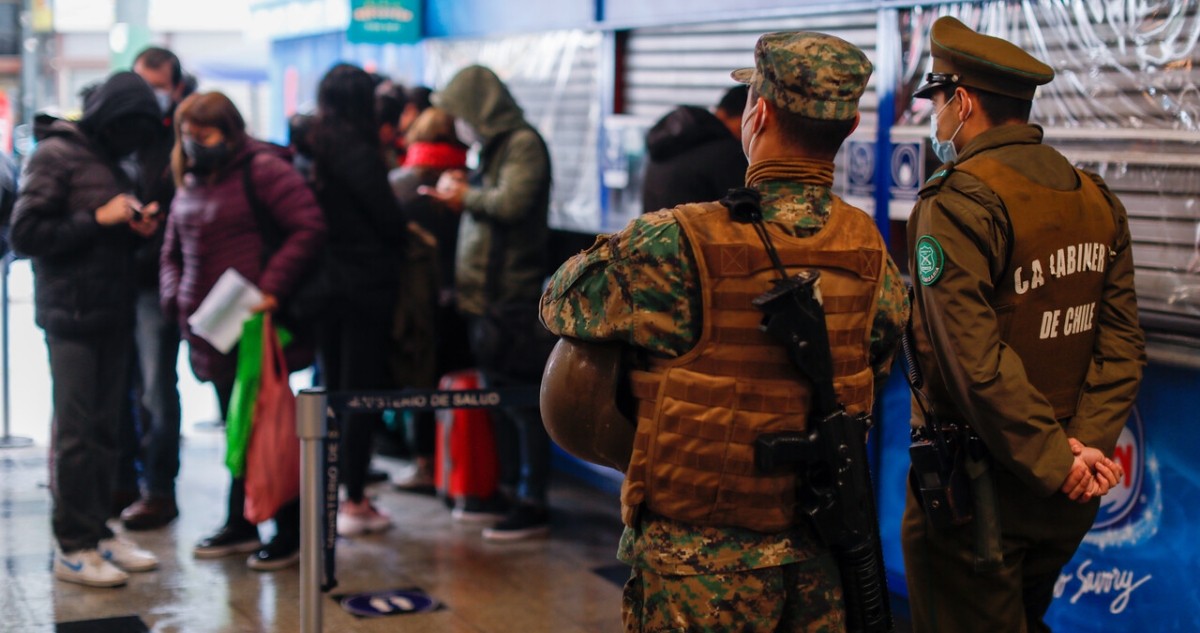 Alcalde oficialista pide intervención militar en los terminales de Estación Central