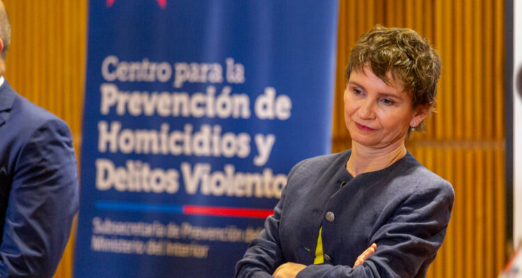 “Nos complica”: Tohá y advertencia del PC por proyecto para revocar pensiones de gracia