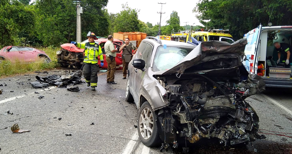 Una mujer muerta y cuatro personas heridas deja colisión múltiple en ruta Villarrica – Pucón