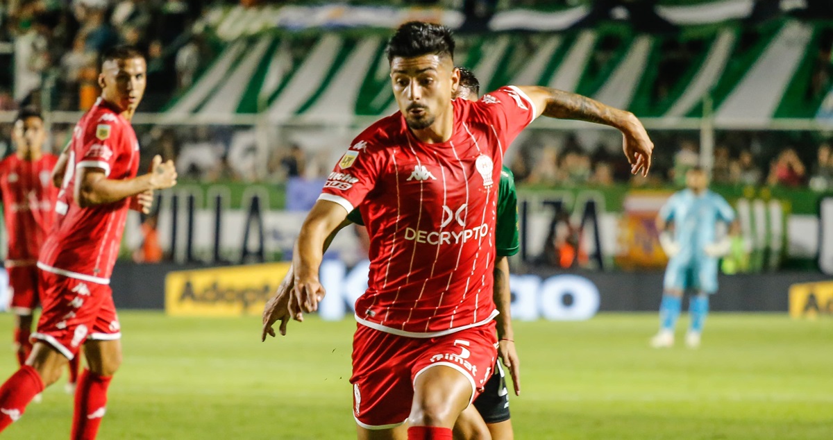Huracán venció a Banfield con dos golazos de Williams Alarcón.
