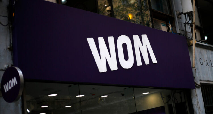 frontis de una tienda wom