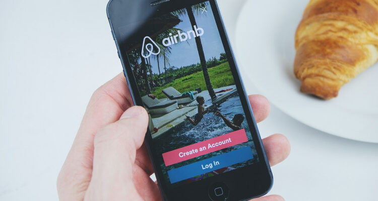 Airbnb destaca crecimiento en América Latina: Chile entre países en que plataforma superó expectativas
