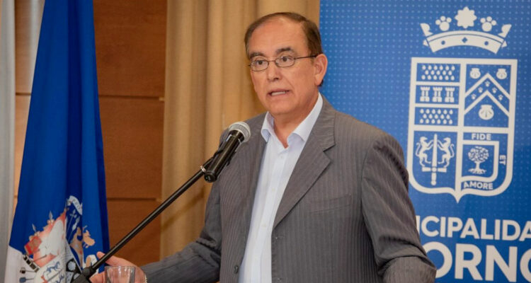 Alcalde de Osorno, Emeterio Carrillo, arriesga ser arrestado en el contexto de un juicio laboral