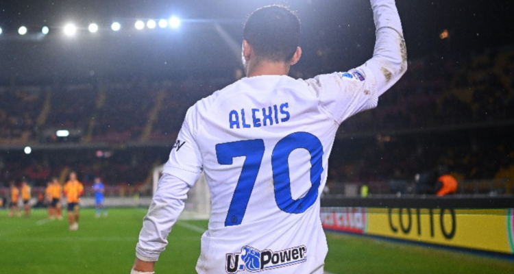 Alexis Sánchez es elogiado en Italia.