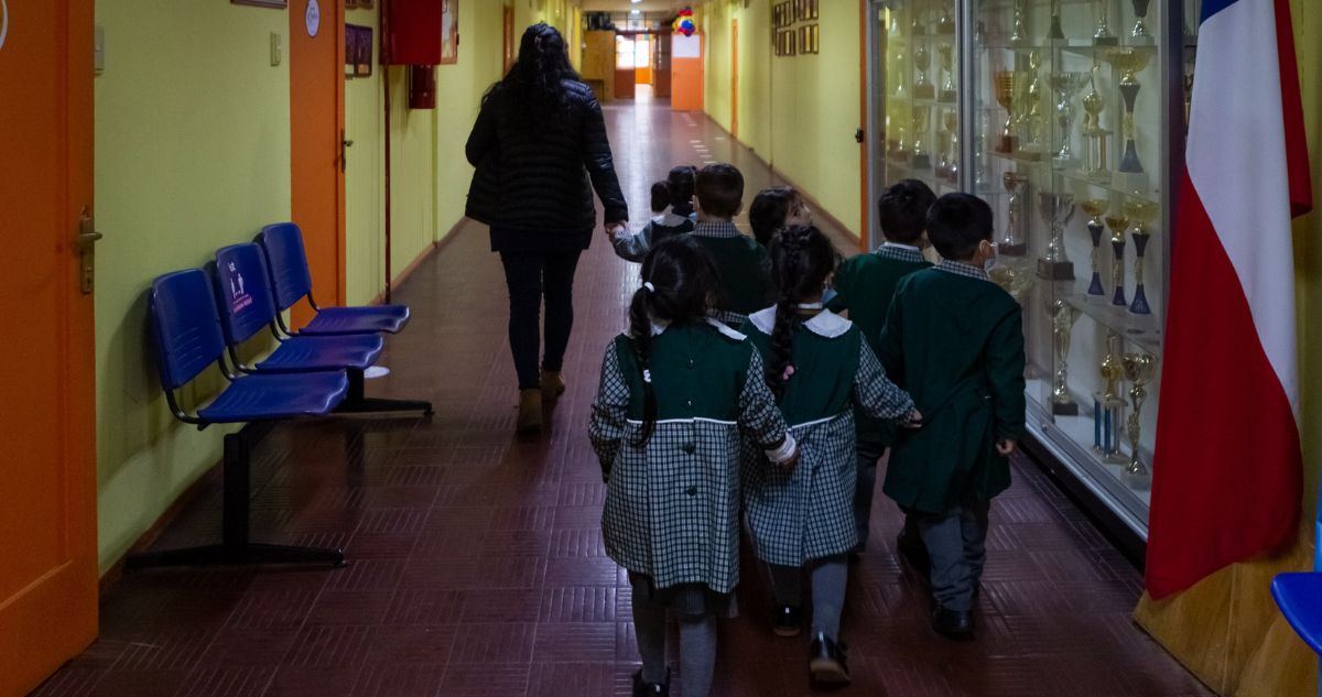 Gobierno anuncia entrega de Bonos de Escolaridad para damnificados por incendios en Valparaíso