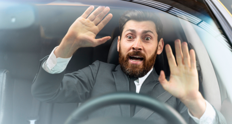 Existe el miedo a conducir y se llama Amaxofobia: cuáles son sus causas, síntomas y cómo se supera