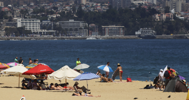 Incendios en Valparaíso: gremios del turismo revelan crisis hotelera y de cruceros en la región