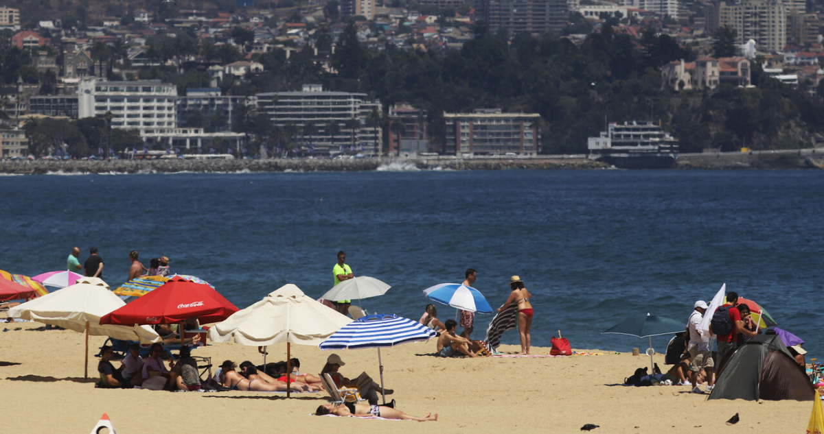 Incendios en Valparaíso: gremios del turismo revelan crisis hotelera y de cruceros en la región