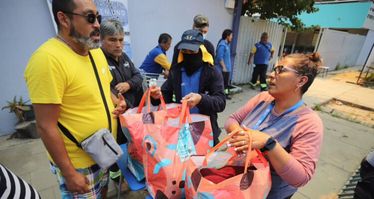 Voluntarios en Centros de Acopio en Viña del Mar