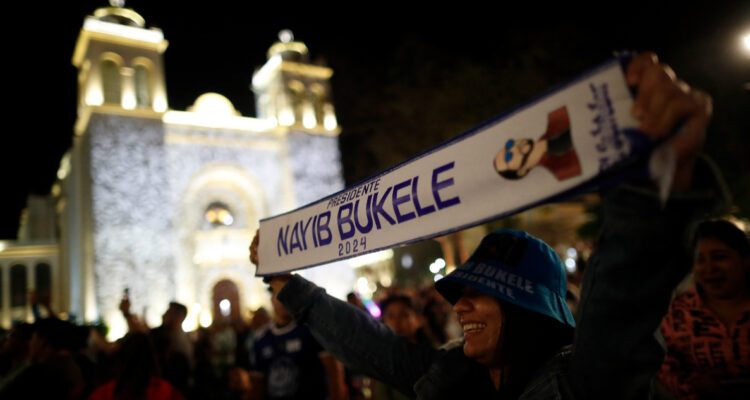 Nayib Bukele se autoproclama ganador de las elecciones en El Salvador “con más del 85% de los votos”