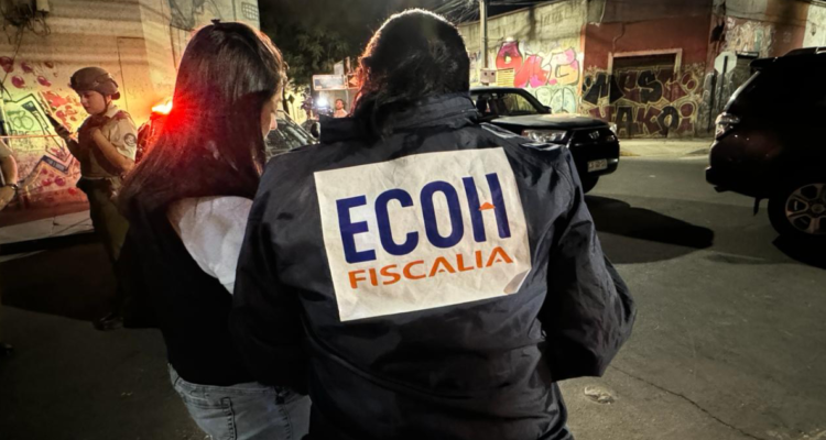 Equipo ECOH de Fiscalía en sitio del suceso.
