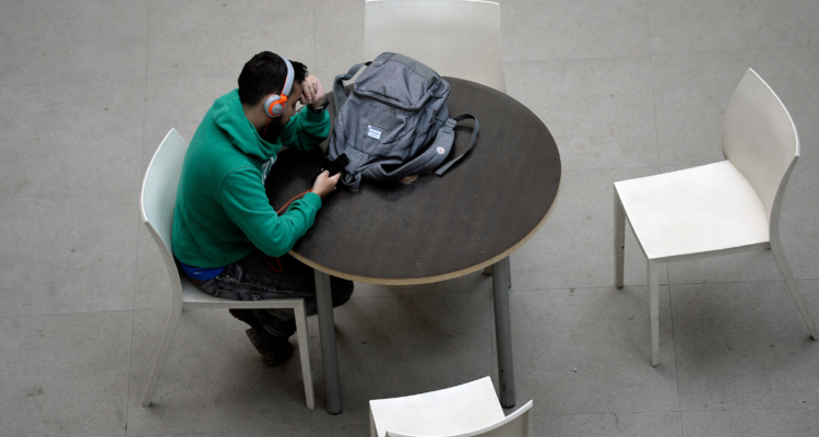 Diputados UDI atribuyen aumento de morosidad del CAE a promesa de condonación hecha por Gabriel Boric