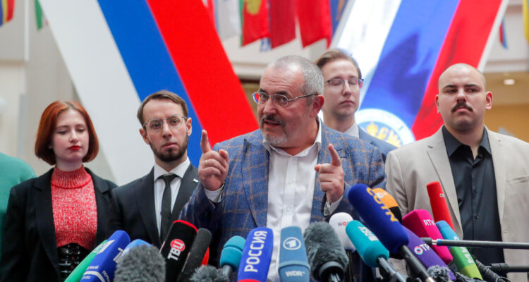 Va a correr solo: Comisión electoral de Rusia rechaza candidatura del único opositor de Vladimir Putin