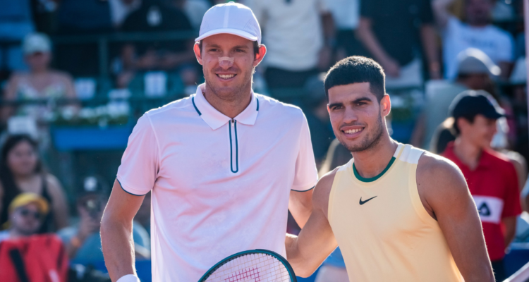 Carlos Alcaraz se rinde ante Nicolás Jarry tras caer en el ATP de Argentina.
