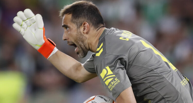 Claudio Bravo Real Betis lista A Conference