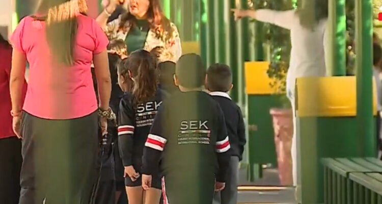 Colegio de Las Condes comienza año escolar 2024: el primero de la RM