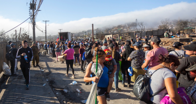 Comienza el pago del bono para damnificados por incendios