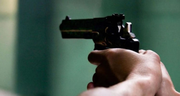 Hombre recibe disparo en la cabeza en plena vía pública de Curanilahue: está grave en Concepción