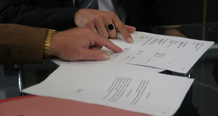 Australia otorgó contratos a empresas con presuntos vínculos con drogas, armas y sobornos