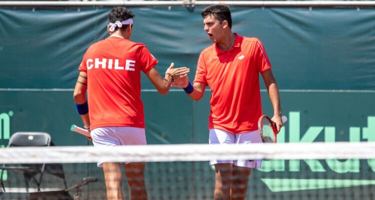 Chile enfrenta a Perú por los Playoffs de Copa Davis.