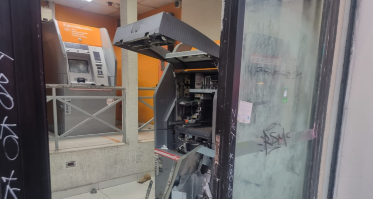 Cuatro detenidos deja robo a sucursal de BancoEstado en La Florida