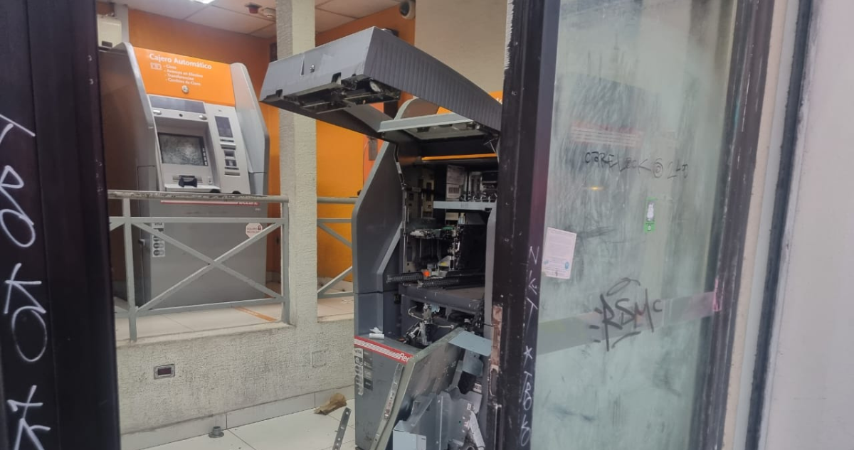 Cuatro detenidos deja robo a sucursal de BancoEstado en La Florida
