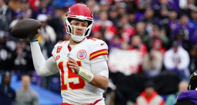 Padre de Patrick Mahomes fue detenido en Estados Unidos.