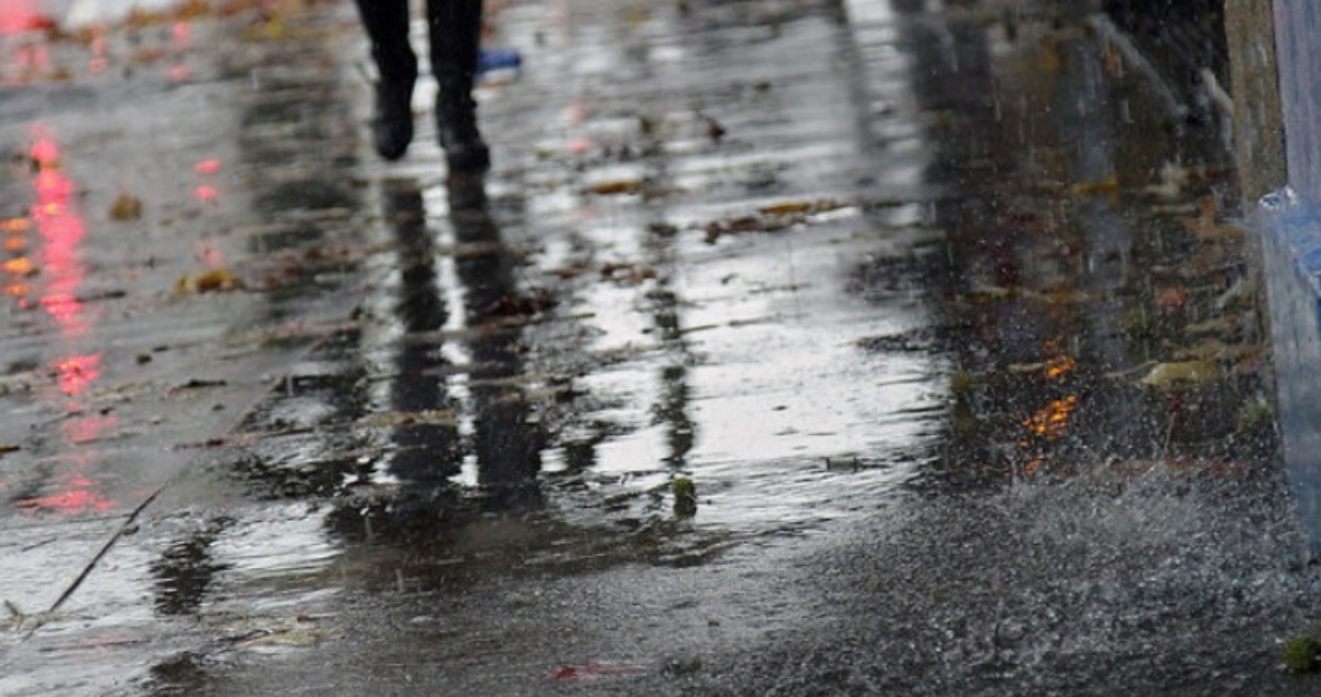 Día invernal en Santiago: pronostican máxima de 19ºC y chubascos para la tarde