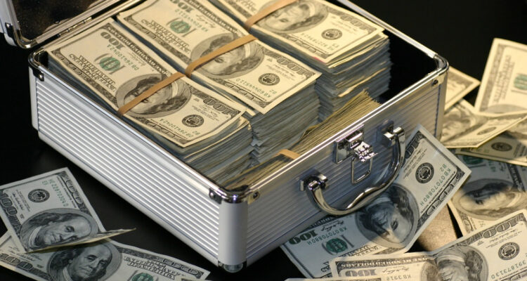 ¿Narco dinero?: La “abundancia” de dólares que se registra en Costa Rica