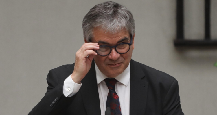 Economistas escépticos por crecimiento de 2,5% proyectado por Hacienda