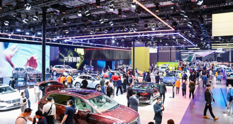 Primera exposición itinerante de autos chinos llega este fin de semana a Santiago